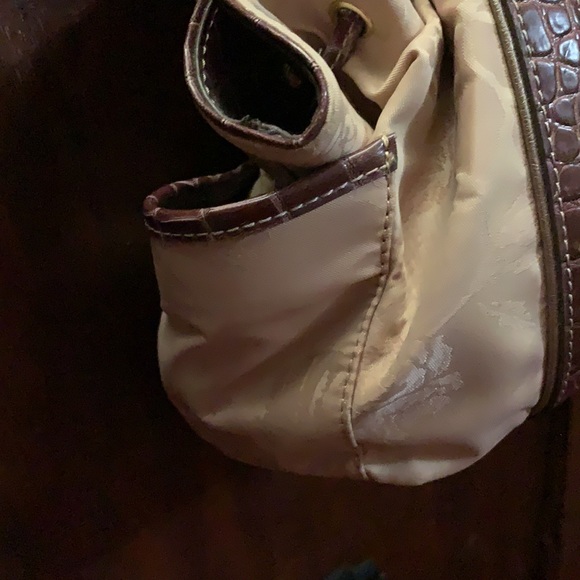 New Liz Claiborne Drawstring embellished handbag - Picture 4 of 7